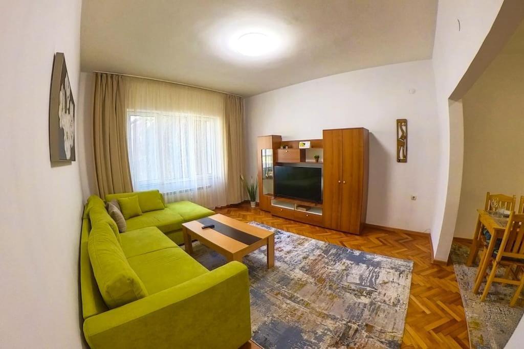 The Green Apartment In The Heart Of Old Sofia 1Bdr Dış mekan fotoğraf
