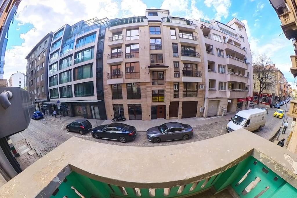 The Green Apartment In The Heart Of Old Sofia 1Bdr Dış mekan fotoğraf