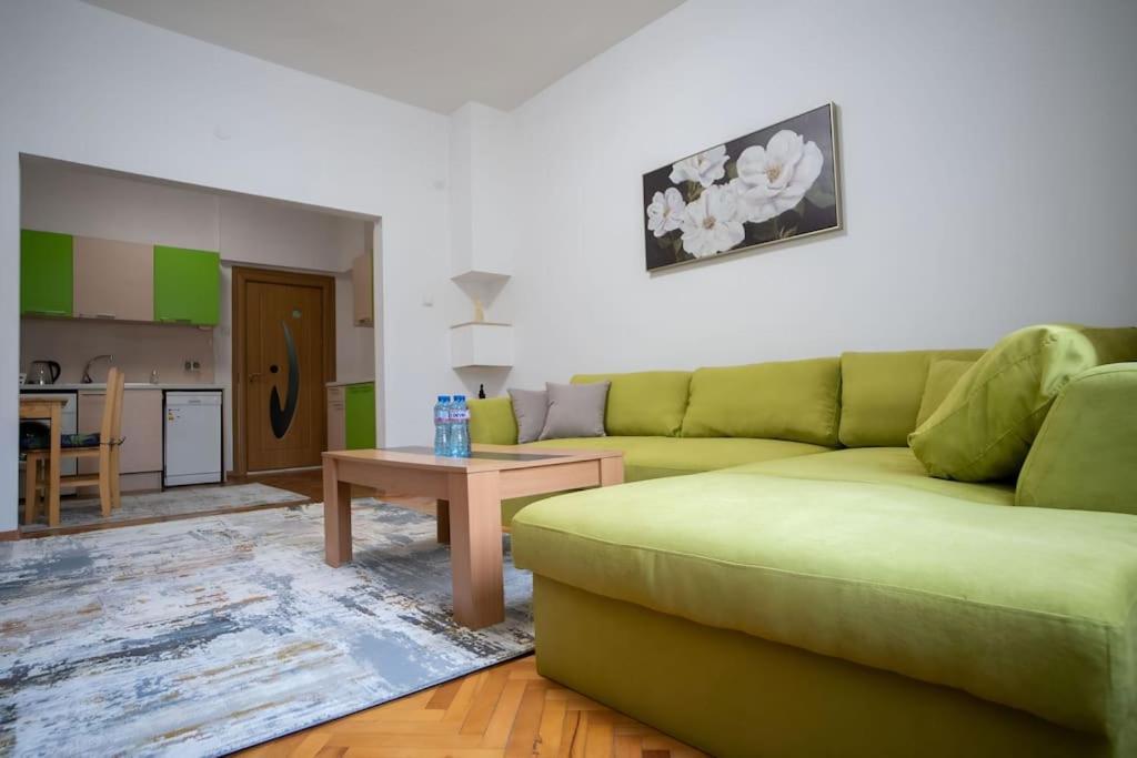 The Green Apartment In The Heart Of Old Sofia 1Bdr Dış mekan fotoğraf